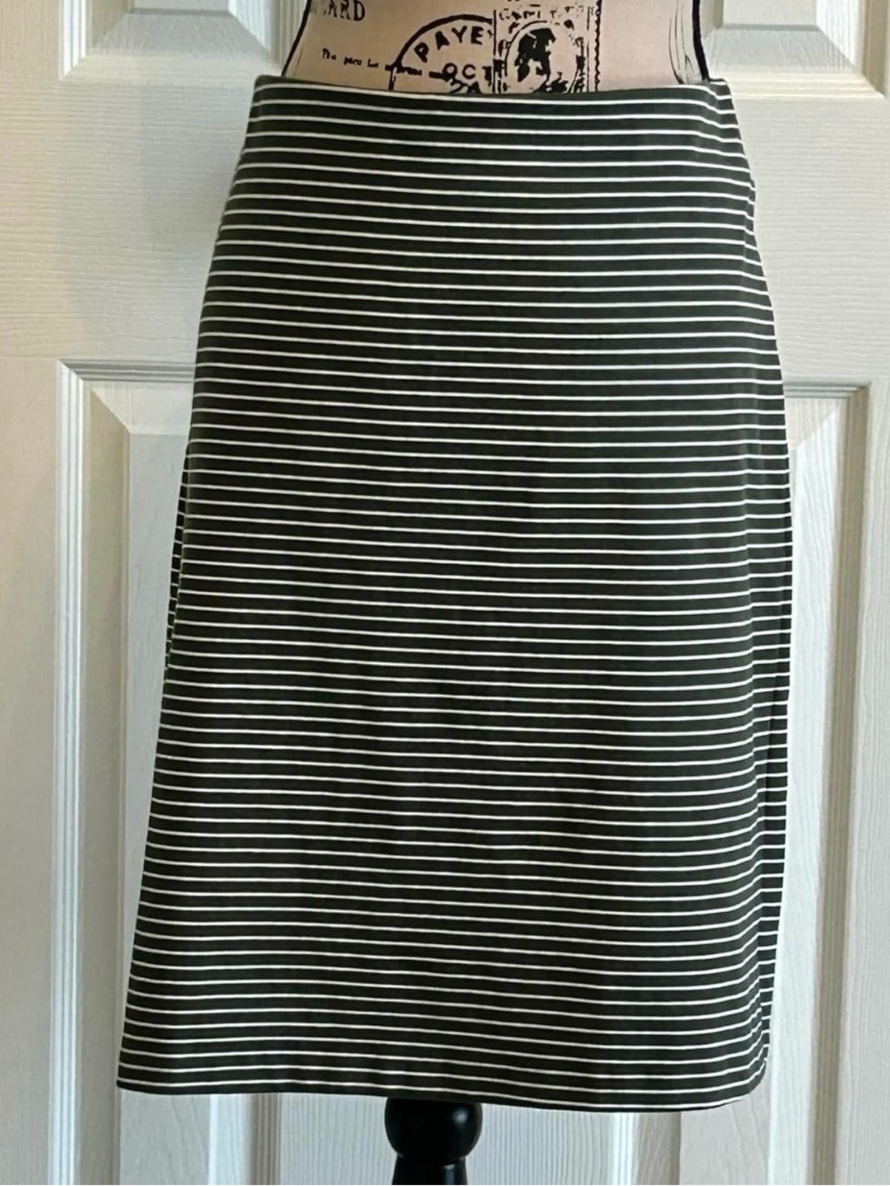 Old navy olive green & white striped pull on skirt large